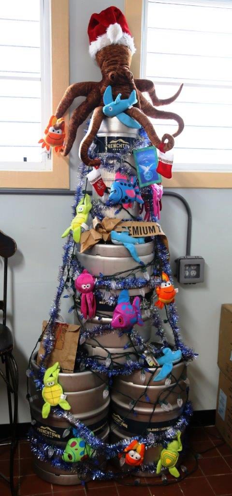 Nothing says x-mas like a keg tree topped with an octopus!